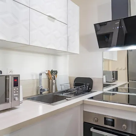 Super Au Coeur De Nice! Bonnes Apartamento
