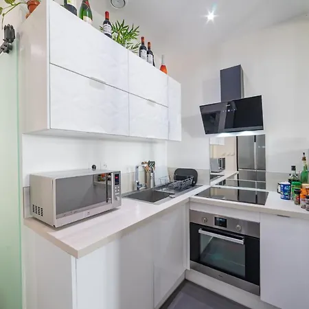 Apartment Super Au Coeur De Nice! Bonnes Nice